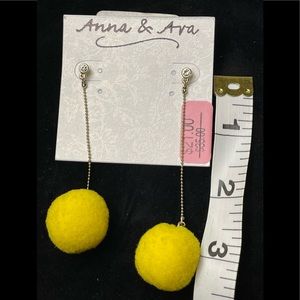 Anna & Ava dangle earrings